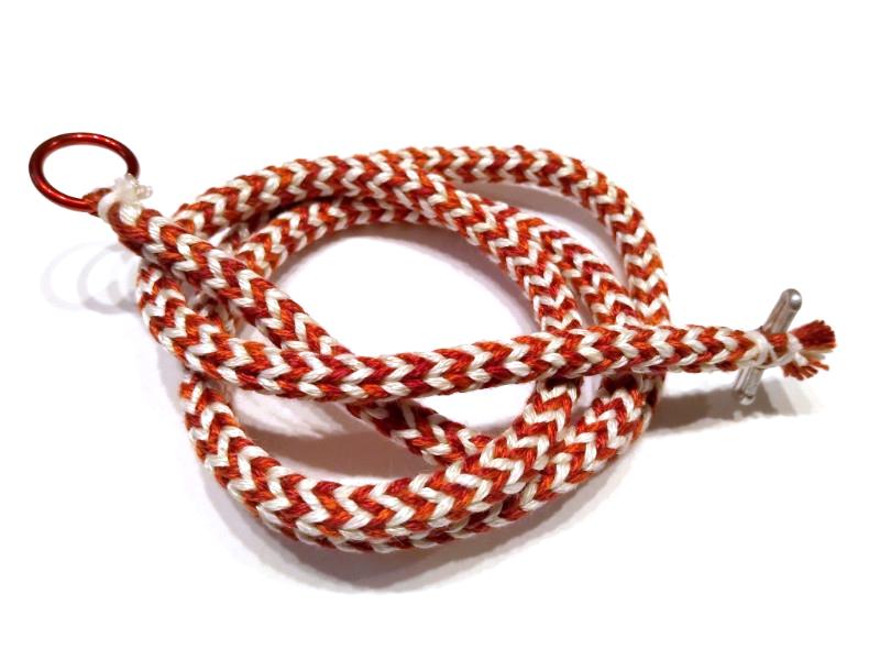 16-tama braid in red and white silk